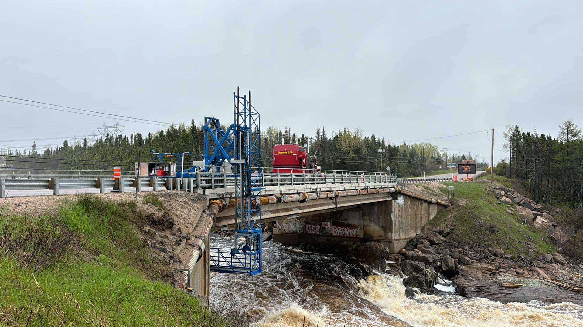 Remorque passerelle en opération