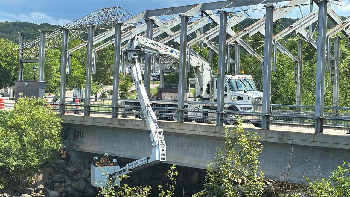 Nacelle d'accès sous pont