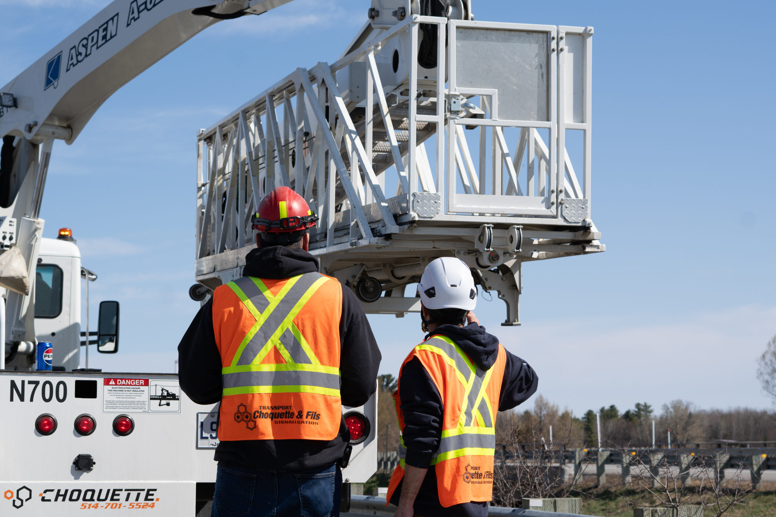 Passerelle d'accès sous pont